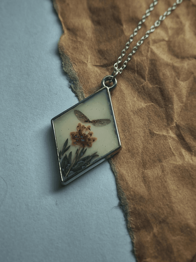 Sunlight Skipping Necklace